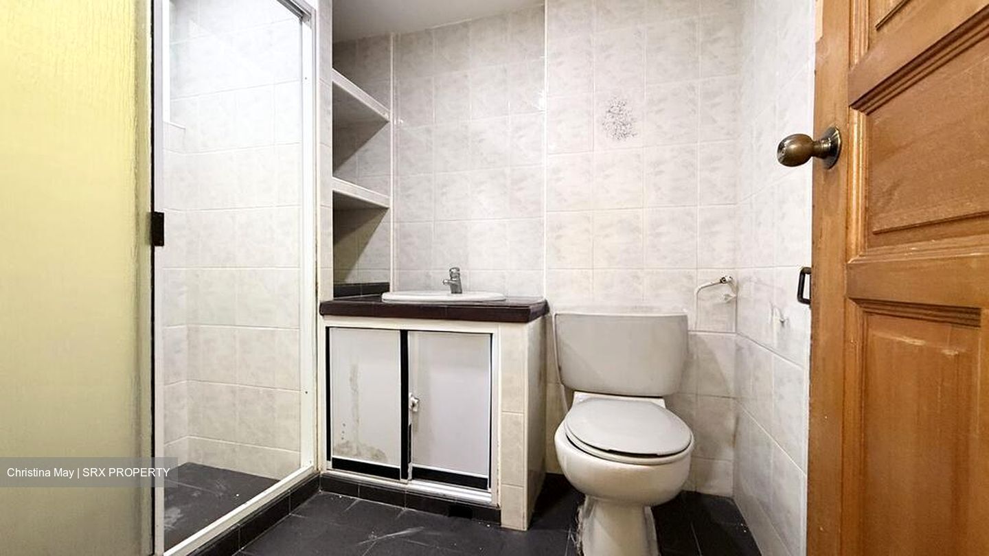 Pine Grove (D21), Condominium #500210511